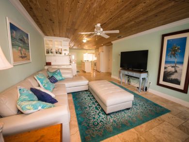 Five Bedroom Anna Maria Island Rental Pool Home Sleeps 10! Five Bedroom Anna Maria Island Rental Pool Home Sleeps 10!